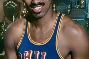 杨毅此前：论刷数据，所有人在张伯伦面前都不值一提，100分真是刷出来的